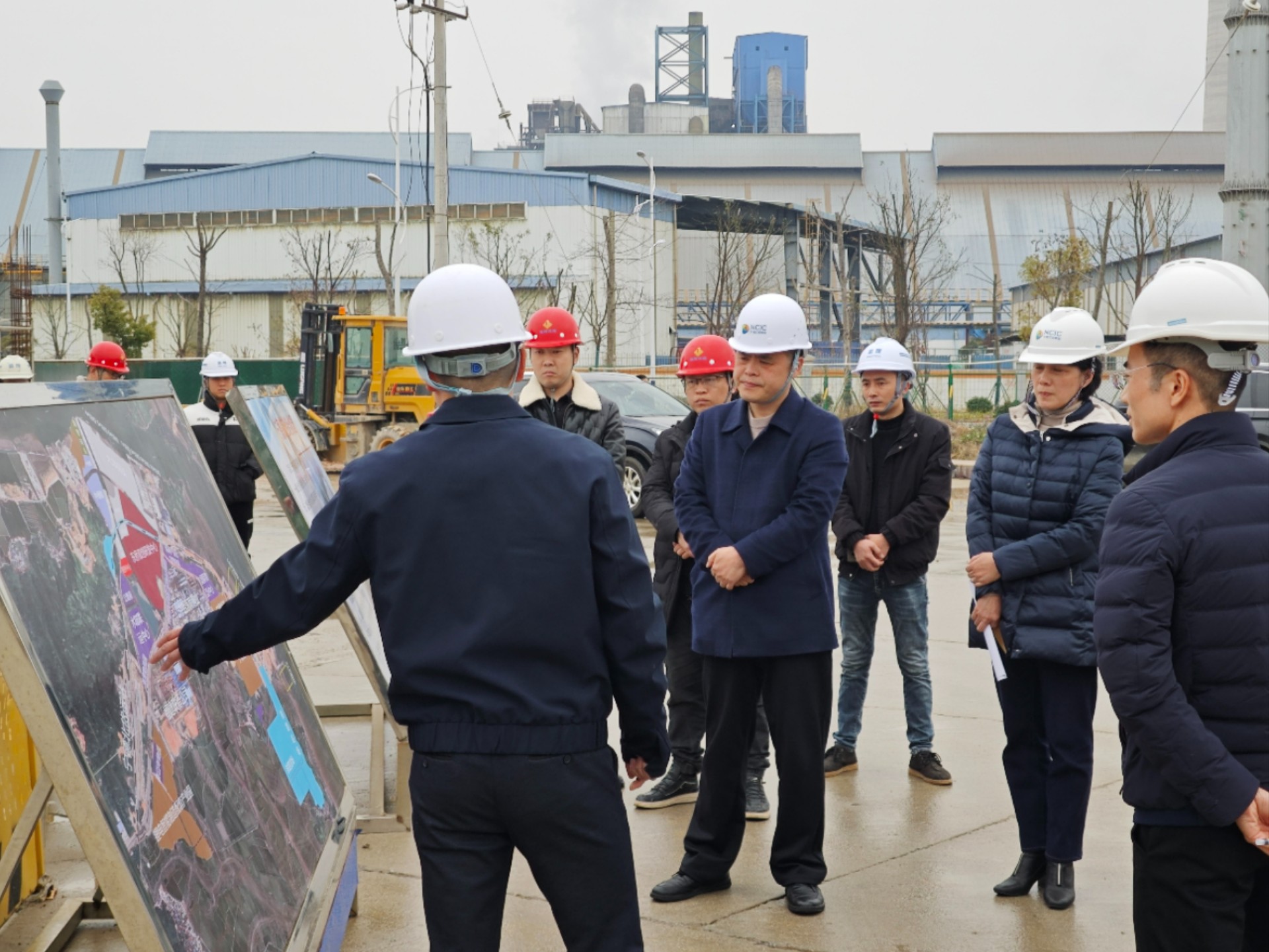 2024-2-29市哈哈体育集团向导深入市哈哈体育物流集团项目一线调研，，，，，章佳琦拍摄1.jpg