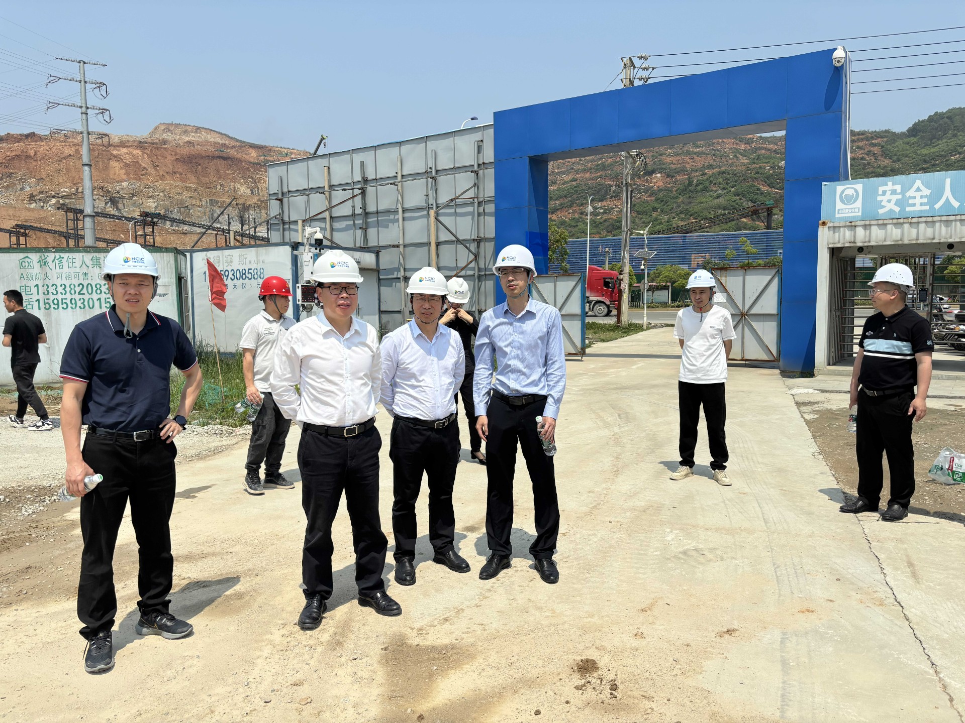 市哈哈体育集团向导深入市哈哈体育项目开展五一节前清静检查，，，赖海澜拍摄1_new.jpg