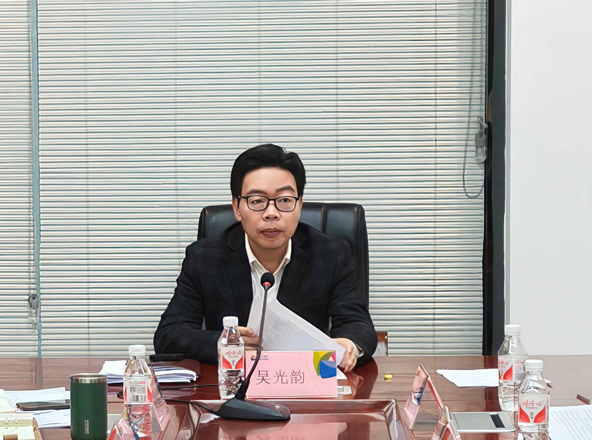 市哈哈体育物流集团党支部召开2024年度组织生涯会和民主评议党员聚会2.jpg
